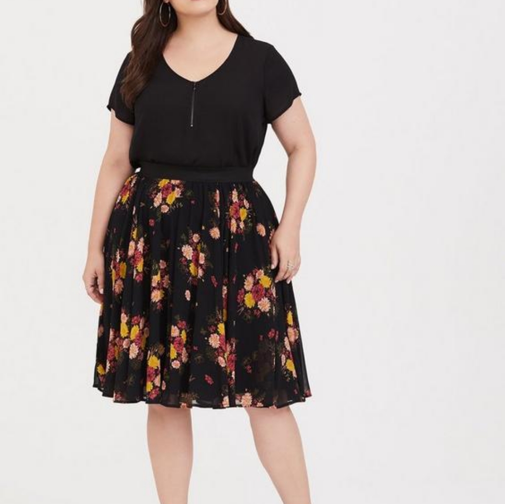 Torrid Floral Boho Chiffon Skirt Black Yellow. Size M/L